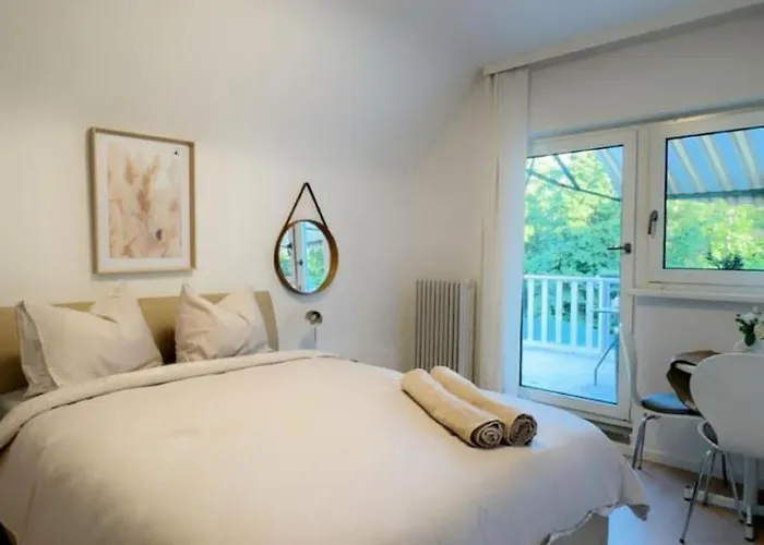 Apartment Spacious With Garden Near Danube For 16 Guests Vienna