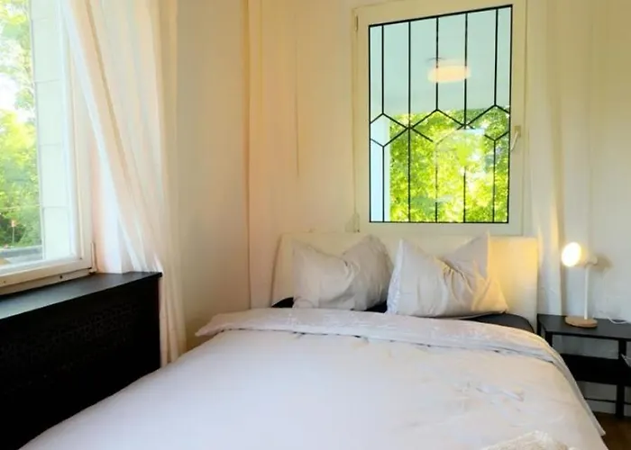 Spacious With Garden Near Danube For 16 Guests Vienna