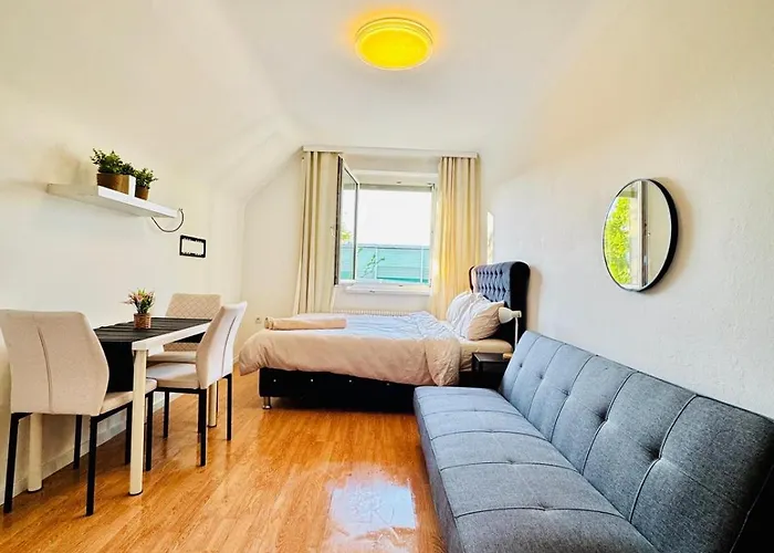 Spacious With Garden Near Danube For 16 Guests Vienna