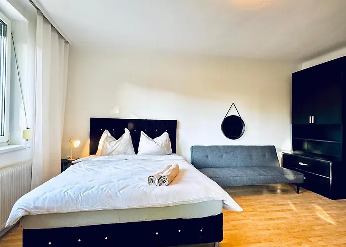 Spacious With Garden Near Danube For 16 Guests Vienna