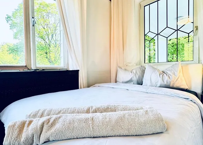 Spacious With Garden Near Danube For 16 Guests Vienna