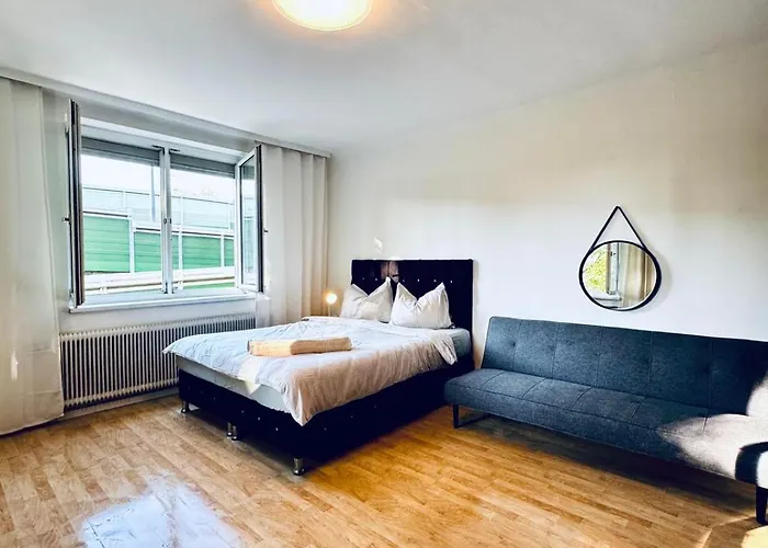 Spacious With Garden Near Danube For 16 Guests Vienna