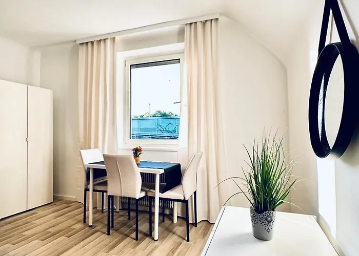 Apartment Spacious With Garden Near Danube For 16 Guests Vienna