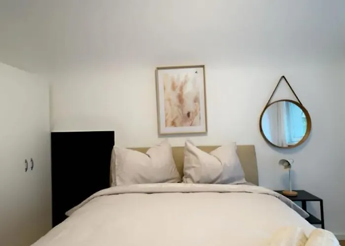 Spacious With Garden Near Danube For 16 Guests Apartment