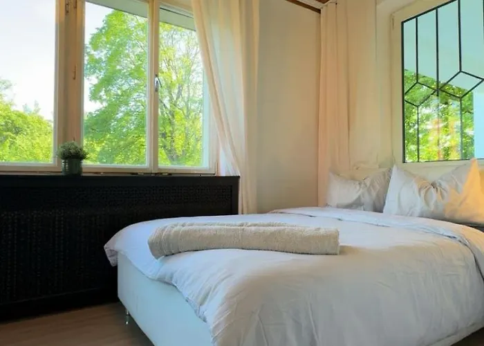 Spacious With Garden Near Danube For 16 Guests Vienna