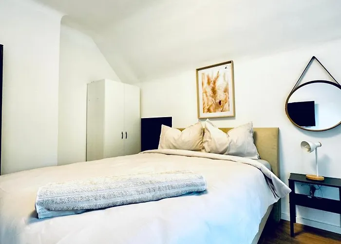 Spacious With Garden Near Danube For 16 Guests Apartment Vienna