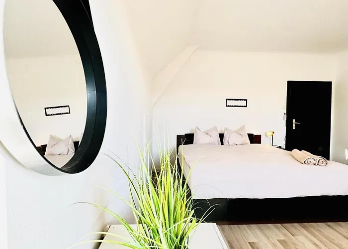 Spacious With Garden Near Danube For 16 Guests Vienna