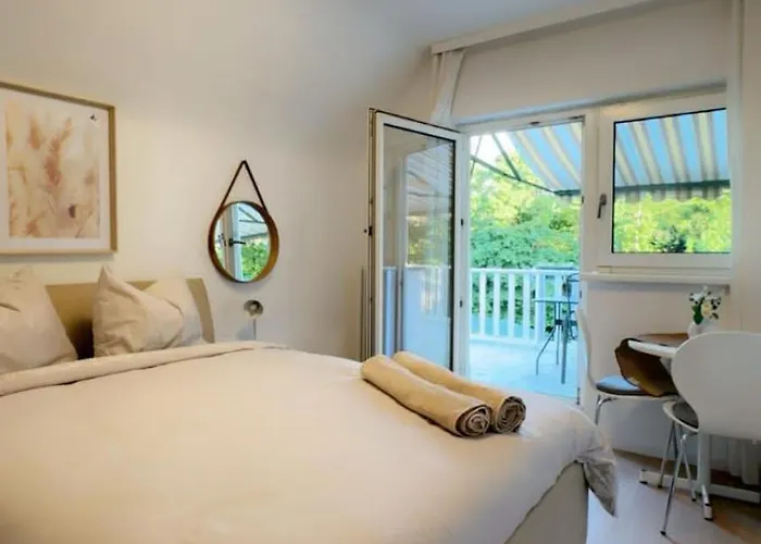 Spacious With Garden Near Danube For 16 Guests