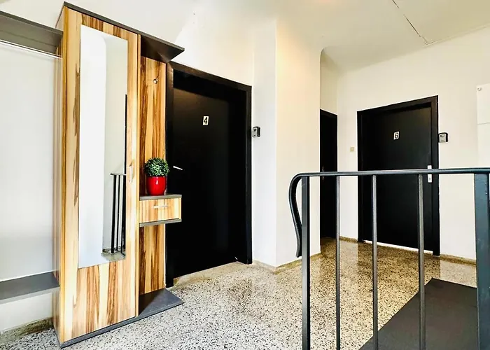 Spacious With Garden Near Danube For 16 Guests Apartment Vienna