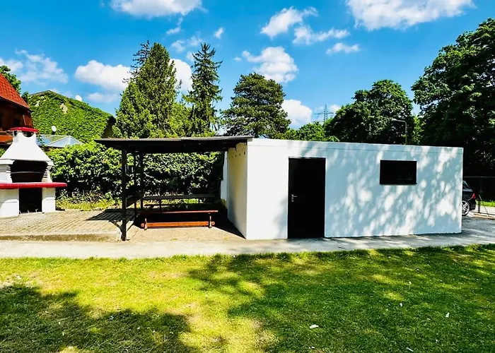 Spacious With Garden Near Danube For 16 Guests Vienna